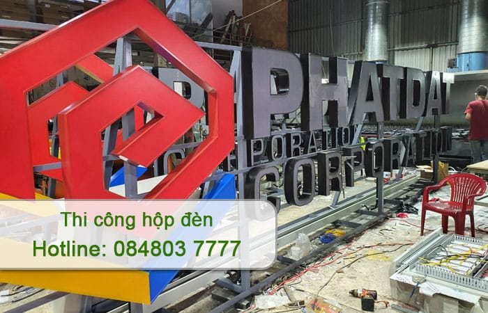 thi công hộp đèn