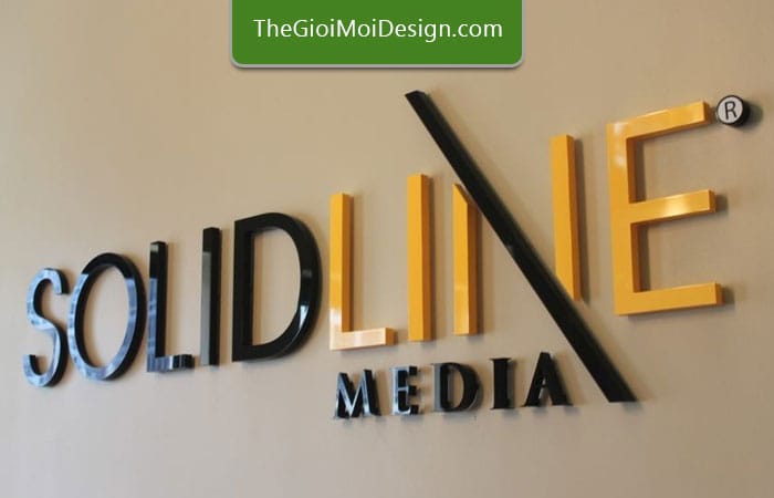 logo chữ nổi mica